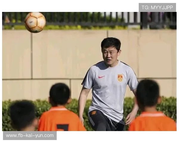 中国足球青训著名教练走出国门，推动国际交流合作，中国足球青训球员